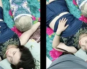 Chị ngon quá em trai lén quay tay bắn tinh đầy tóc lúc chị ngủ | VIET69