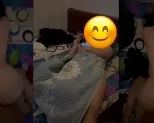 Cô bạn thân 2 năm chưa chịch chơi xong còn mời em ăn chả cá | VIET69