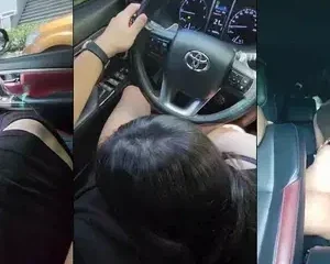 Đang lái xe thì em kéo quần xuống bú cu phải dừng vội bên đường làm nháy | VIET69