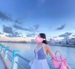 Doggy cô bạn gái chubby trong phòng tắm | VIET69