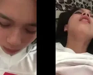 Em đang nứng rên sướng thì anh bắt lè lưỡi ra | VIET69