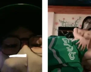 Em Gái Kính Cận Nứng Lồn Gạ Anh Tài Xế Grab Vào Khách Sạn Chịch Nhau | VIET69