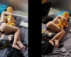 Em sinh viên hàng xóm ngủ không thèm mặc đồ còn để cửa mở | VIET69