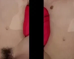 Vừa đút vào bướm em đã nhóp nhép nước | VIET69